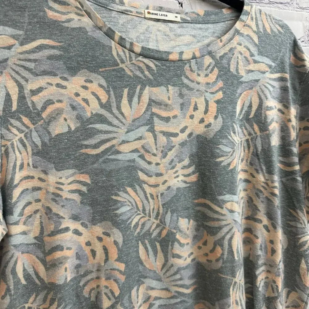 Marine Layer Muted Tropical Leaves Multicolor T Shirt Women's Medium Vacation - Picture 2 of 6